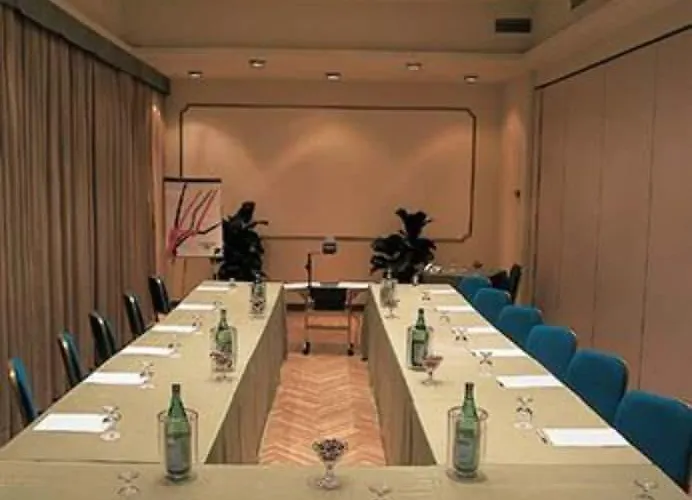 Hotel Lloyd 4*
