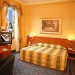 Lloyd 4* Milán