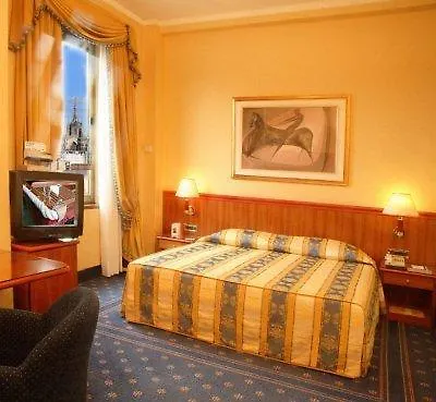 Lloyd 4* Milán
